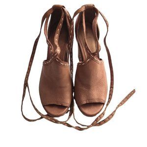 Frye Suzie Pickstich Lug Heel Sandals